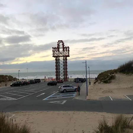 Near Belgian Coast With Sea View, Cleaning Included Apartmán
